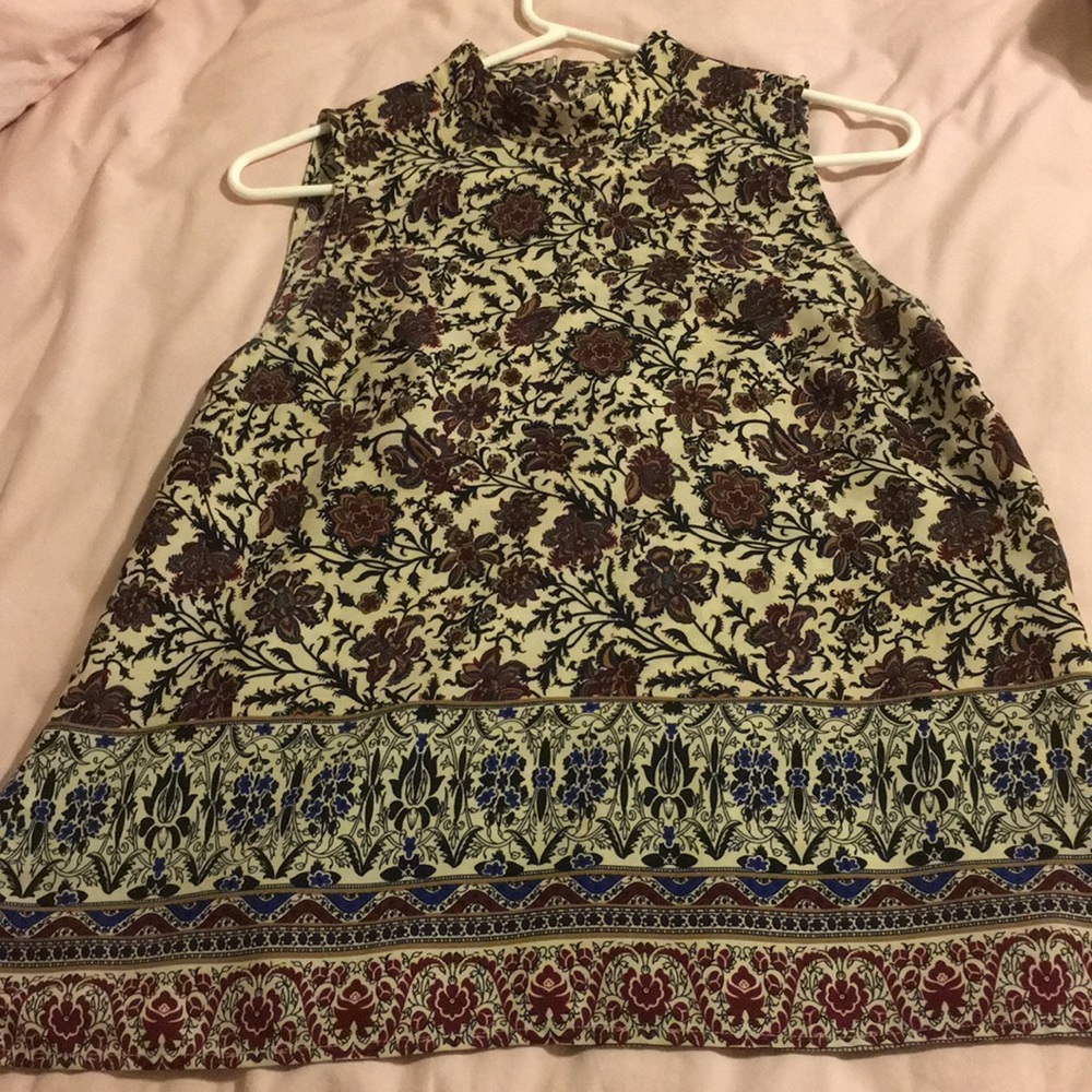 Floral print blouse